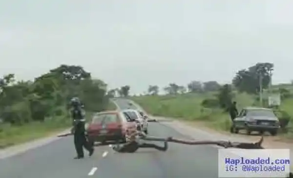 Customs Officers Shoot Trader During Negotiation Over Contraband